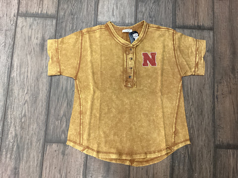 Northeastern WASHED HALF-BUTTON RAW EDGE SLEEVELESS HENLEY TOP