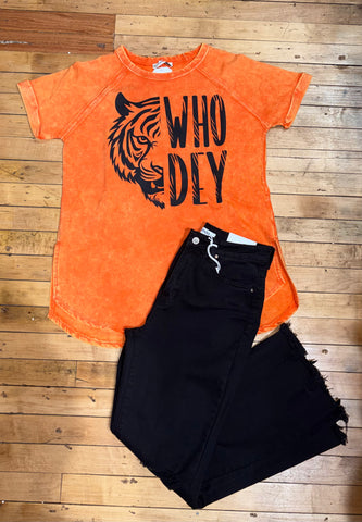 Acid Wash Who Dey Tiger Head Side Slits Tee
