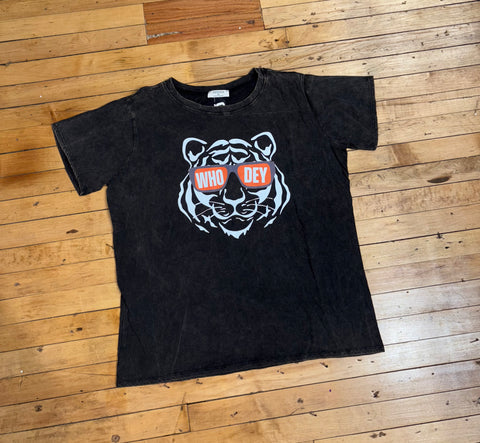 Plus Glasses Who Dey Washed Short Sleeve Top